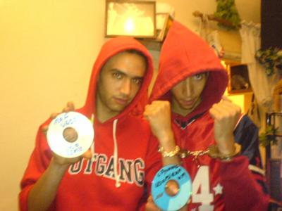 mon cheri(a droite) et sn pote!!